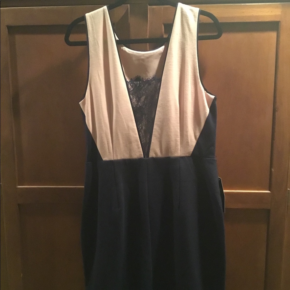 Beautiful dress for this Spring.